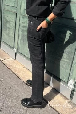 LE TEMPS DES CERISES Drolon 400/18 Mom By Véronika Loubry Jeans Noir N°1 15 LE TEMPS DES CERISES Drolon 400/18 Mom By Véronika Loubry Jeans Noir N°1 -Mode Mix Soldes 221 jfdrolonw9110ve 0403 imaged4