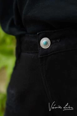 LE TEMPS DES CERISES Short Court Véronika En Jeans Noir Destroy By Véronika Loubry -Mode Mix Soldes 231 jfvero000wnoive 0001 imaged4